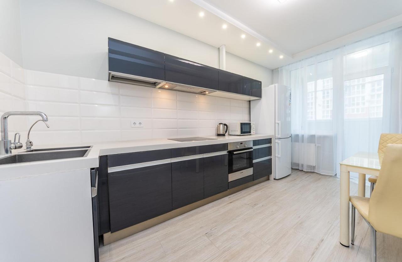 Appartamento Flatrent Drahomanova 2A Kiev Esterno foto