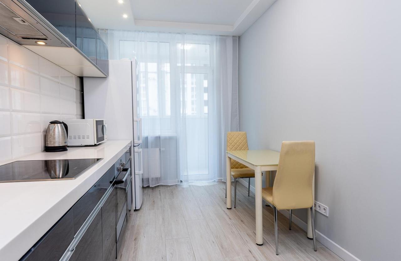 Appartamento Flatrent Drahomanova 2A Kiev Esterno foto