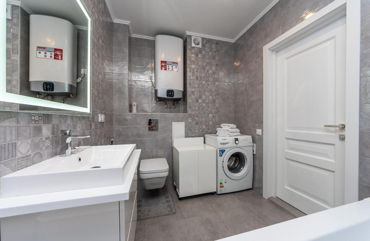 Appartamento Flatrent Drahomanova 2A Kiev Esterno foto