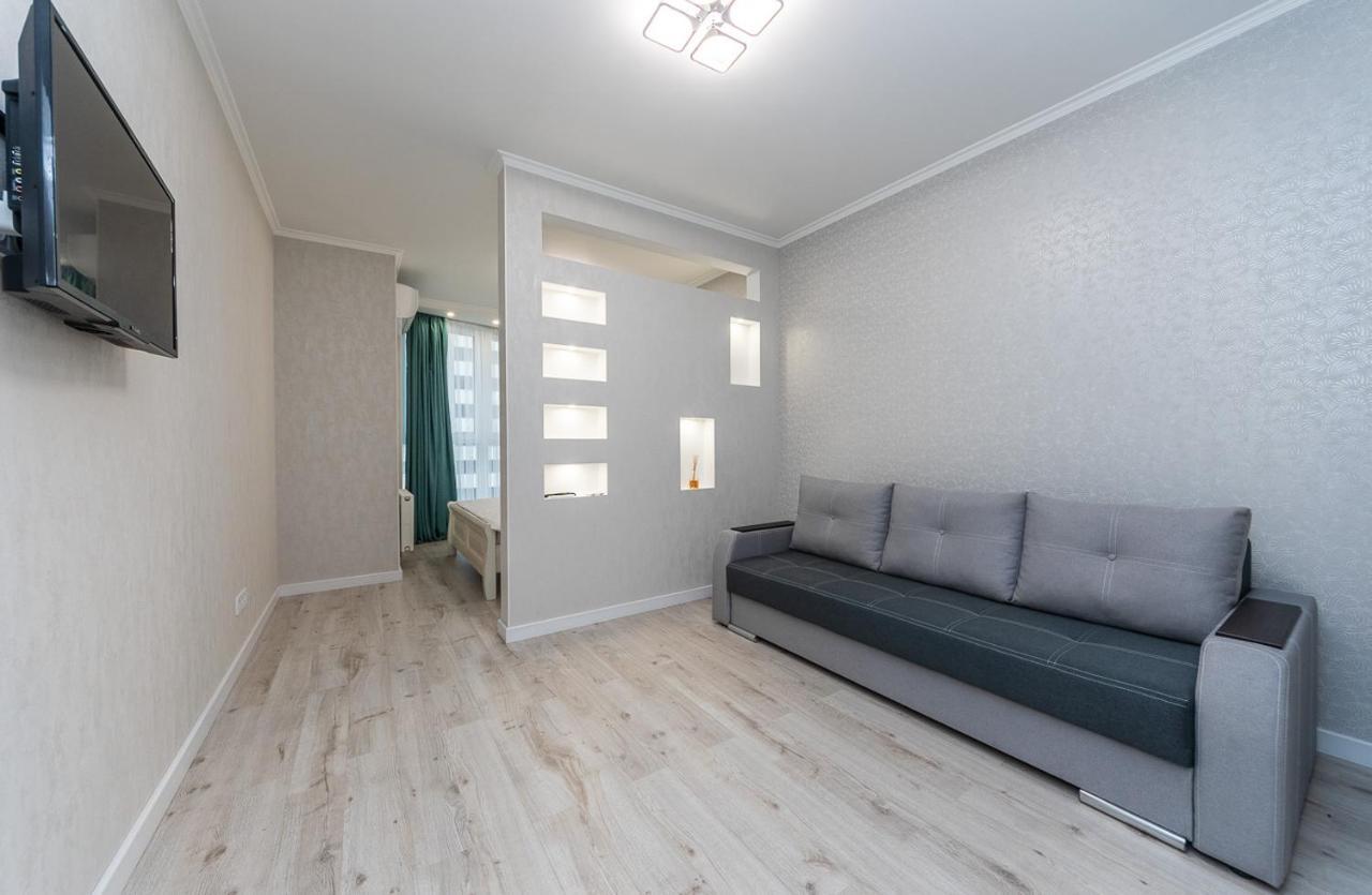 Appartamento Flatrent Drahomanova 2A Kiev Esterno foto