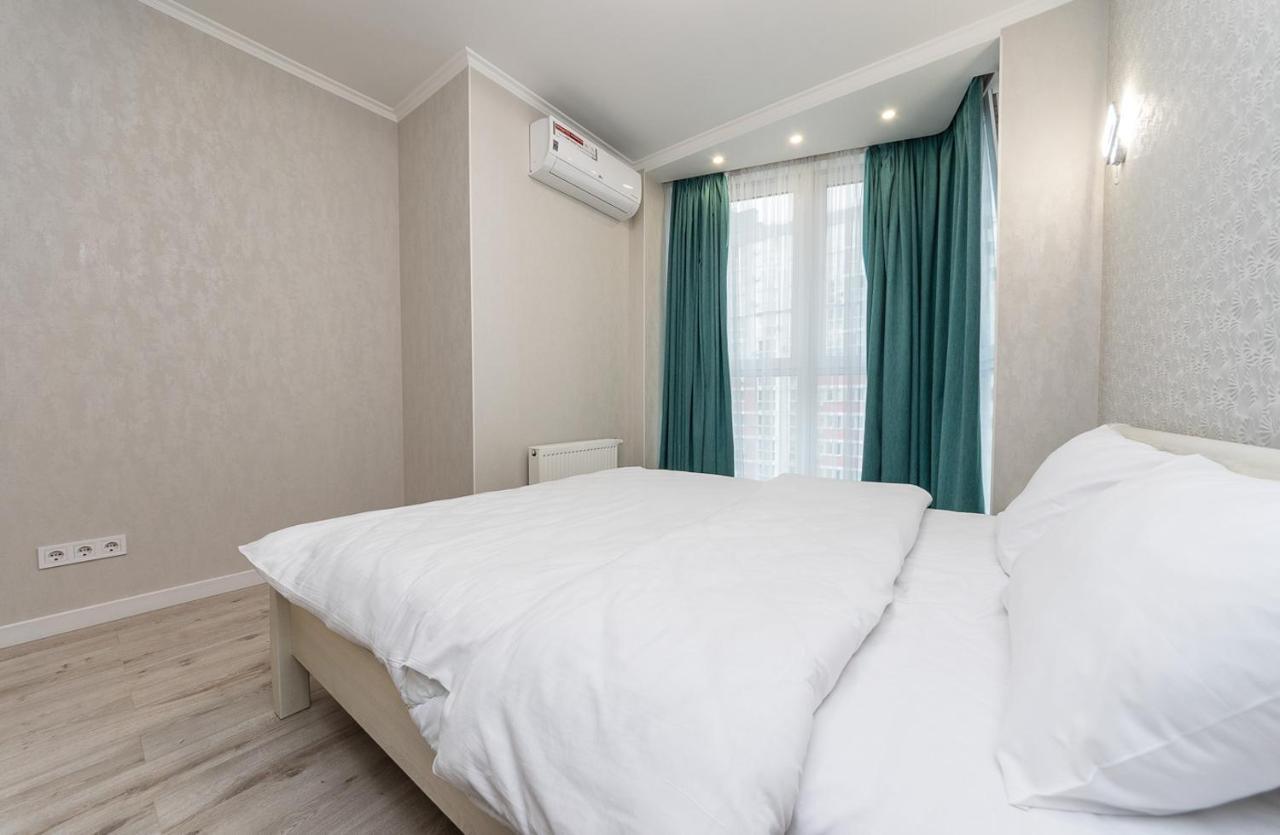 Appartamento Flatrent Drahomanova 2A Kiev Esterno foto