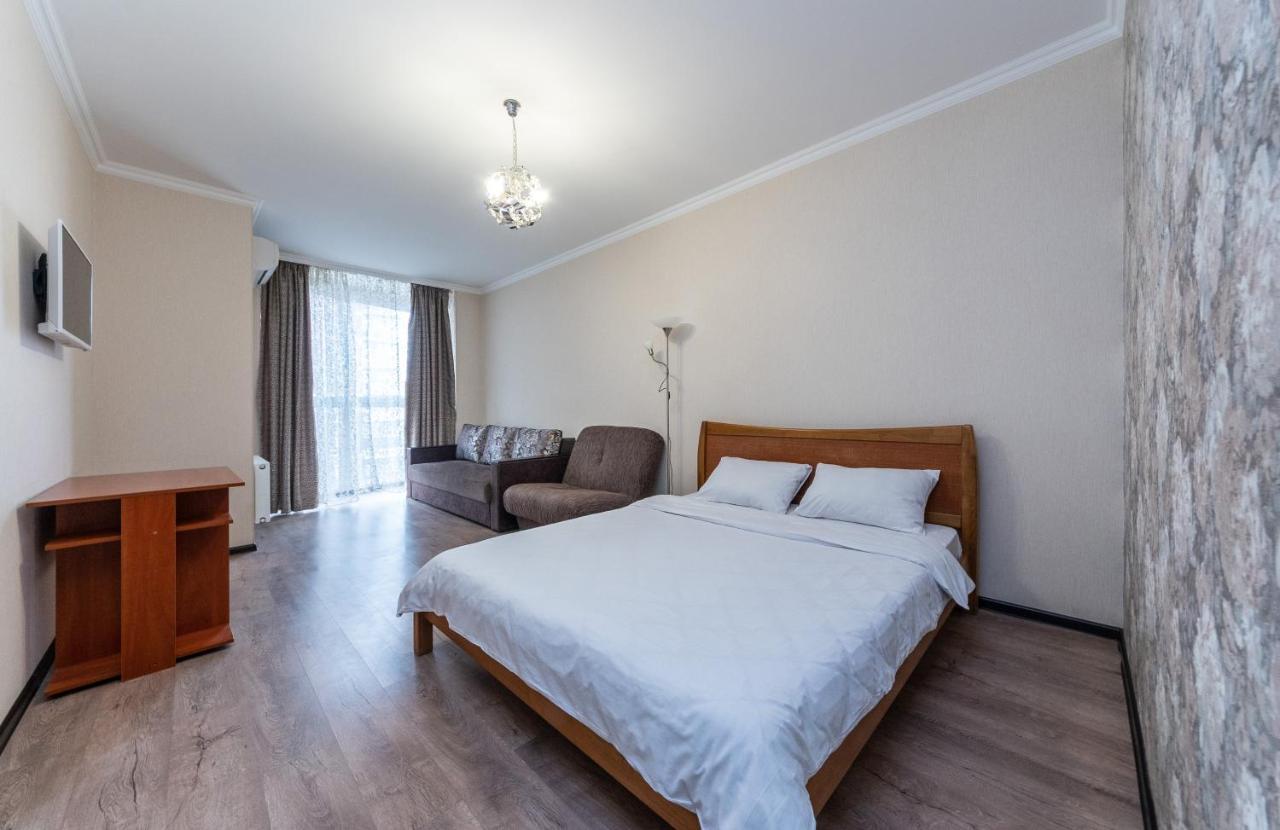 Appartamento Flatrent Drahomanova 2A Kiev Esterno foto