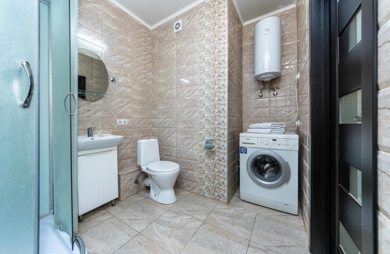Appartamento Flatrent Drahomanova 2A Kiev Esterno foto