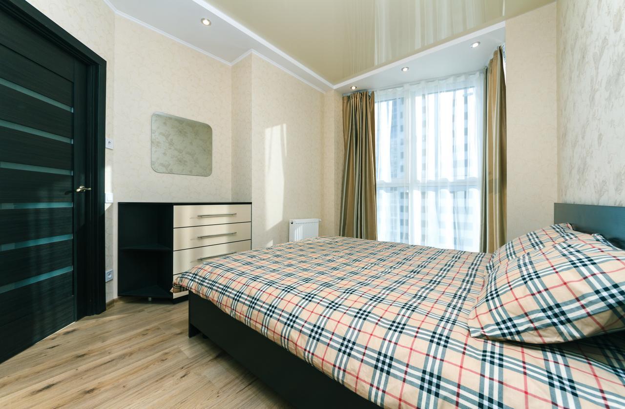 Appartamento Flatrent Drahomanova 2A Kiev Esterno foto