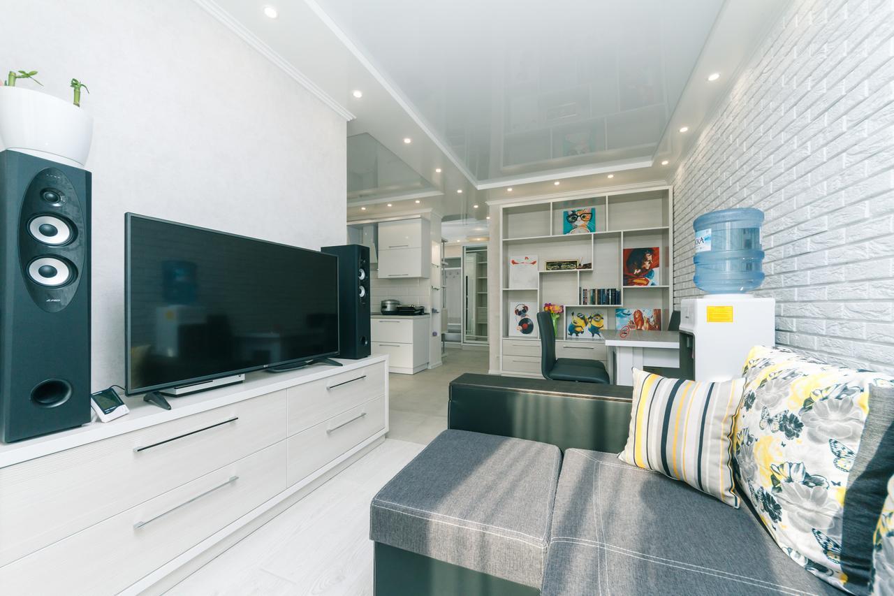 Appartamento Flatrent Drahomanova 2A Kiev Esterno foto