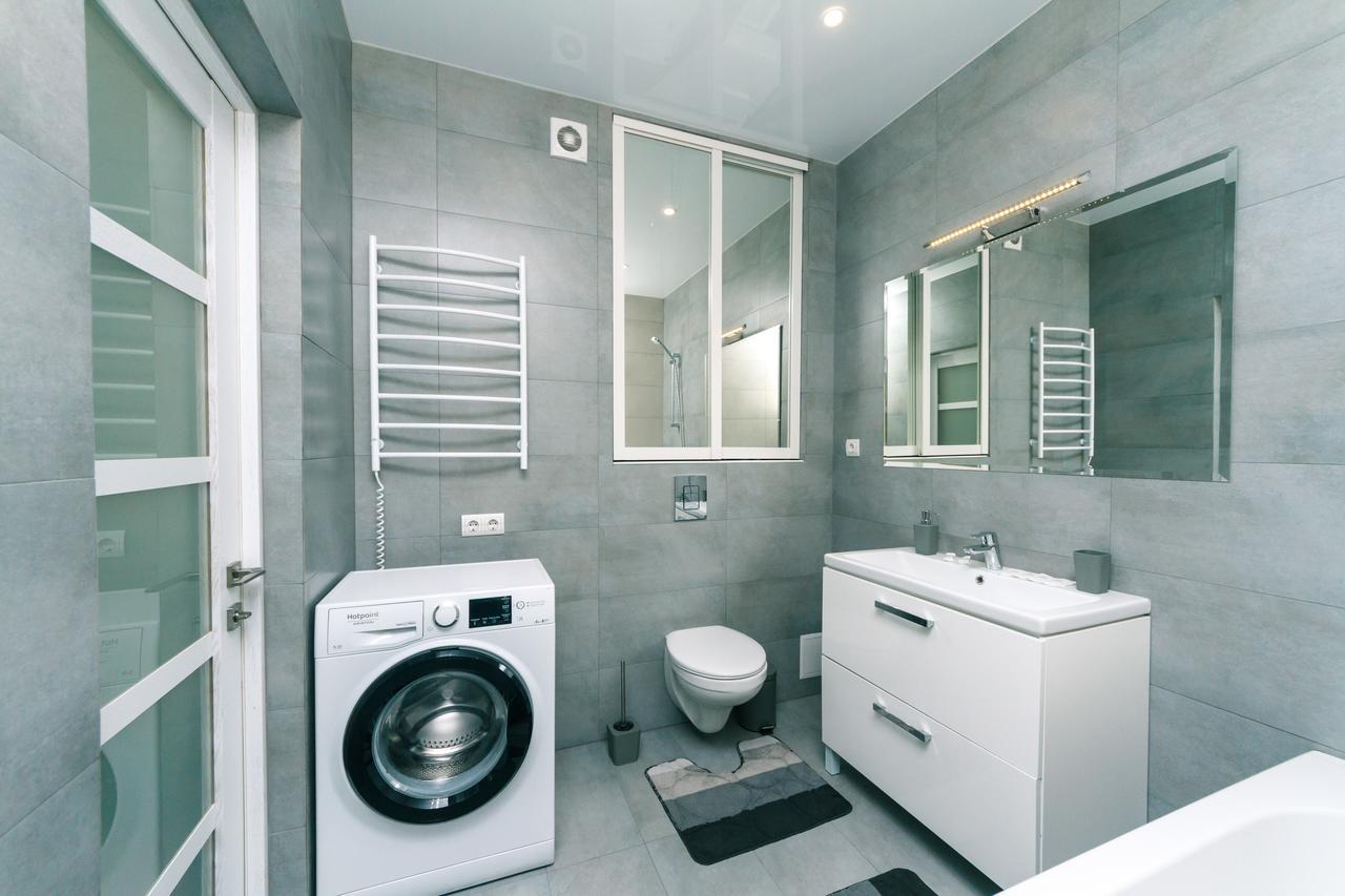Appartamento Flatrent Drahomanova 2A Kiev Esterno foto